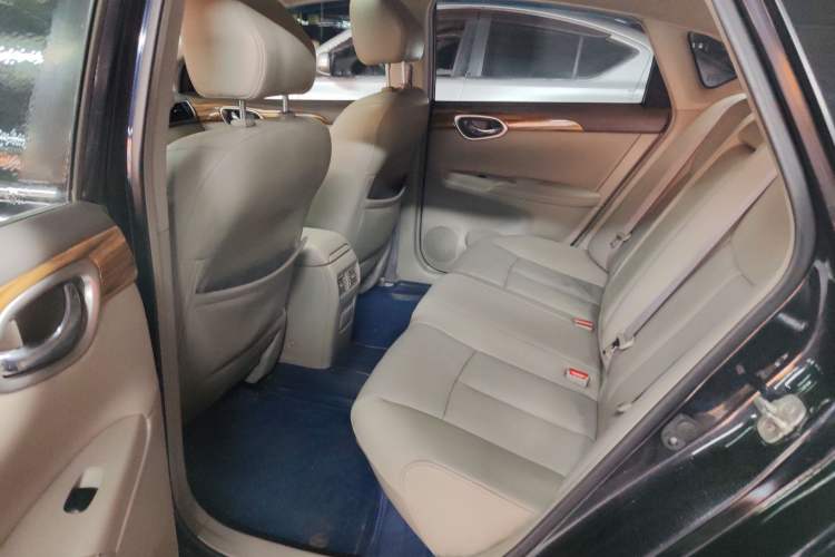 Used Nissan Sylphy 2014 1.6XV CVT Deluxe Edition Interior 4