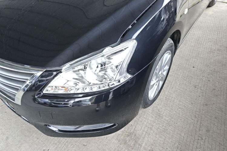 Used Nissan Sylphy 2014 1.6XV CVT Deluxe Edition Left Front Headlight