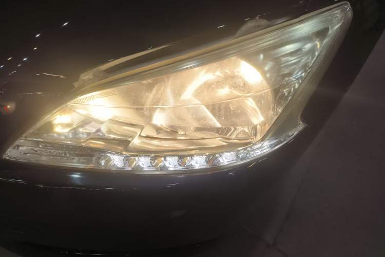 Used Nissan Sylphy 2014 1.6XV CVT Deluxe Edition Left Front Headlight