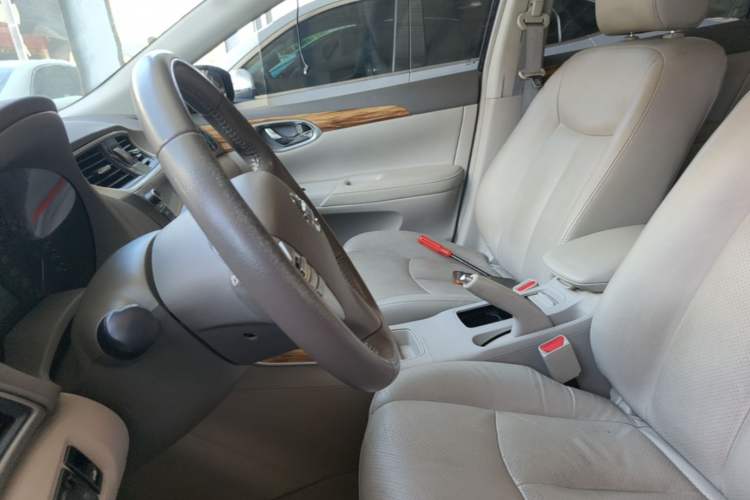 Used Nissan Sylphy 2014 1.6XV CVT Deluxe Edition Left Front Seat