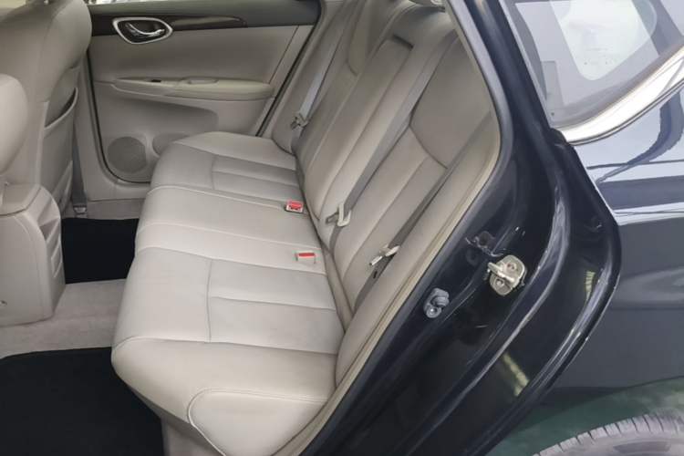 Used Nissan Sylphy 2014 1.6XV CVT Deluxe Edition Left Rear Seat