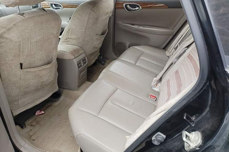Used Nissan Sylphy 2014 1.6XV CVT Deluxe Edition Left Rear Seat