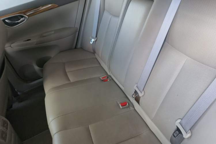 Used Nissan Sylphy 2014 1.6XV CVT Deluxe Edition Left Rear Seat