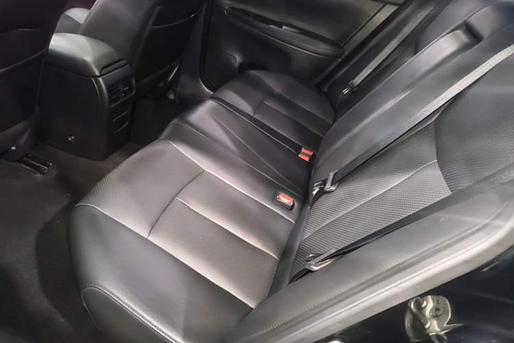 Used Nissan Sylphy 2014 1.6XV CVT Deluxe Edition Left Rear Seat