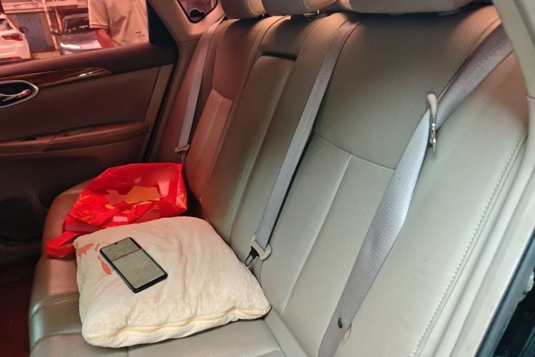 Used Nissan Sylphy 2014 1.6XV CVT Deluxe Edition Left Rear Seat