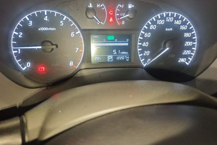 Used Nissan Sylphy 2014 1.6XV CVT Deluxe Edition Odometer Close Up