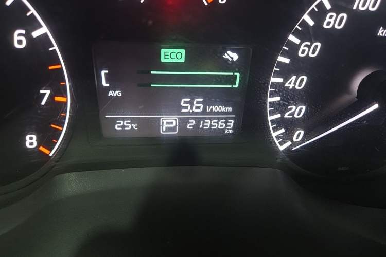 Used Nissan Sylphy 2014 1.6XV CVT Deluxe Edition Odometer Close Up
