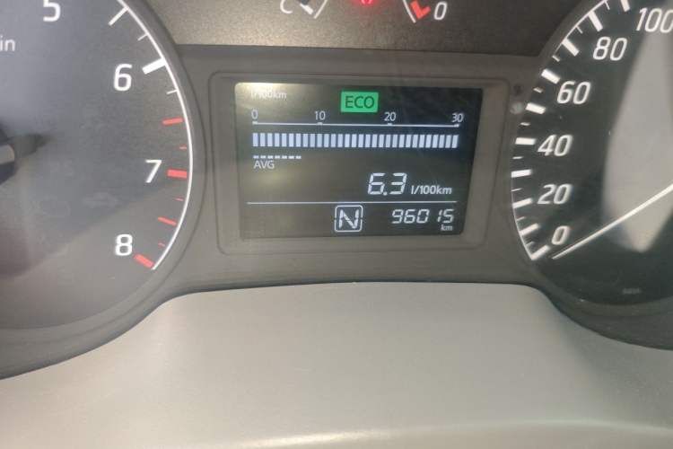 Used Nissan Sylphy 2014 1.6XV CVT Deluxe Edition Odometer Close Up