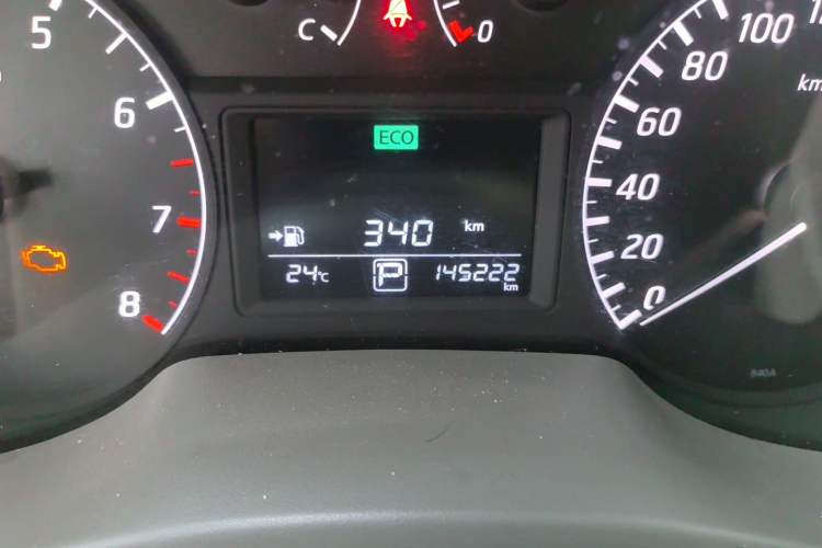 Used Nissan Sylphy 2014 1.6XV CVT Deluxe Edition Odometer Close Up