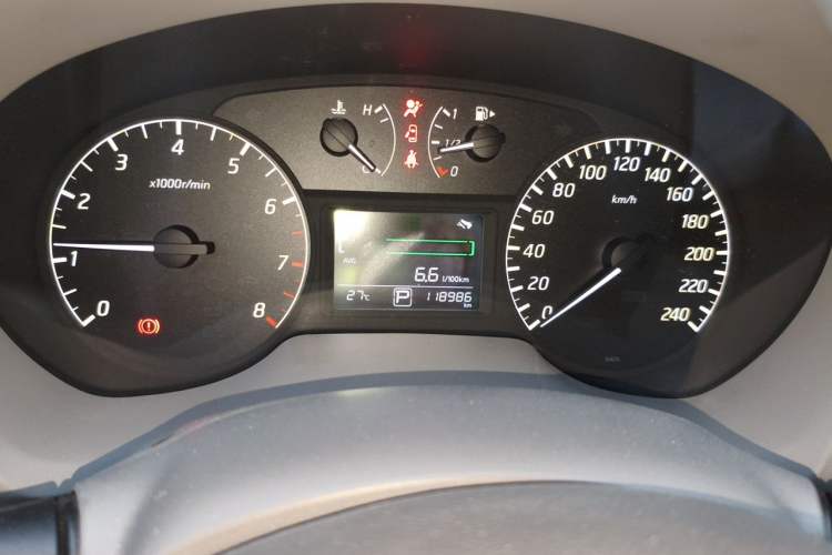 Used Nissan Sylphy 2014 1.6XV CVT Deluxe Edition Odometer Close Up