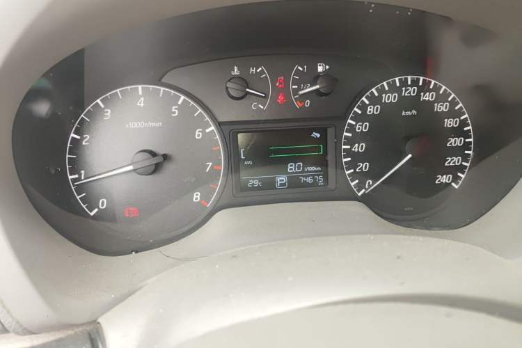 Used Nissan Sylphy 2014 1.6XV CVT Deluxe Edition Odometer Close Up