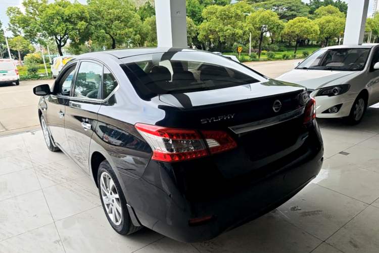 Used Nissan Sylphy 2014 1.6XV CVT Deluxe Edition Rear Left 45 Deg