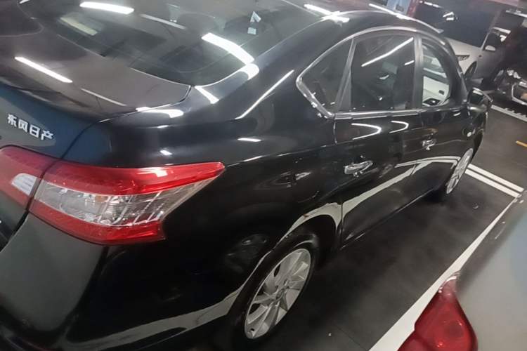Used Nissan Sylphy 2014 1.6XV CVT Deluxe Edition Rear Right 45 Deg