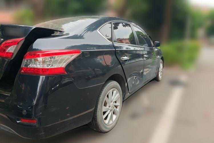 Used Nissan Sylphy 2014 1.6XV CVT Deluxe Edition Rear Right 45 Deg
