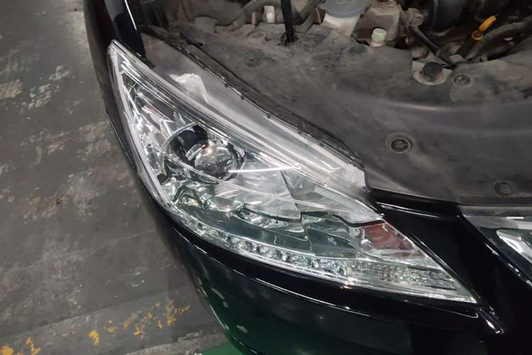 Used Nissan Sylphy 2014 1.6XV CVT Deluxe Edition Right Front Headlight