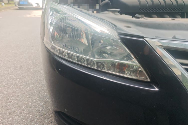 Used Nissan Sylphy 2014 1.6XV CVT Deluxe Edition Right Front Headlight
