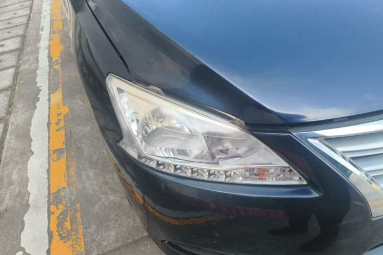 Used Nissan Sylphy 2014 1.6XV CVT Deluxe Edition Right Front Headlight