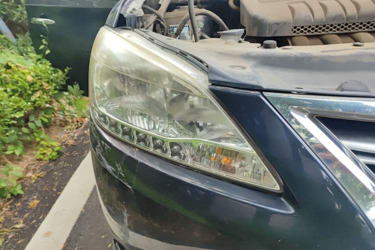 Used Nissan Sylphy 2014 1.6XV CVT Deluxe Edition Right Front Headlight
