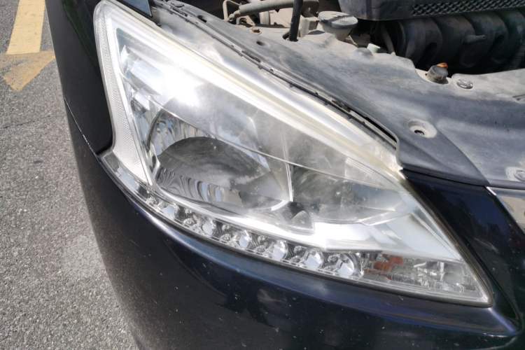 Used Nissan Sylphy 2014 1.6XV CVT Deluxe Edition Right Front Headlight