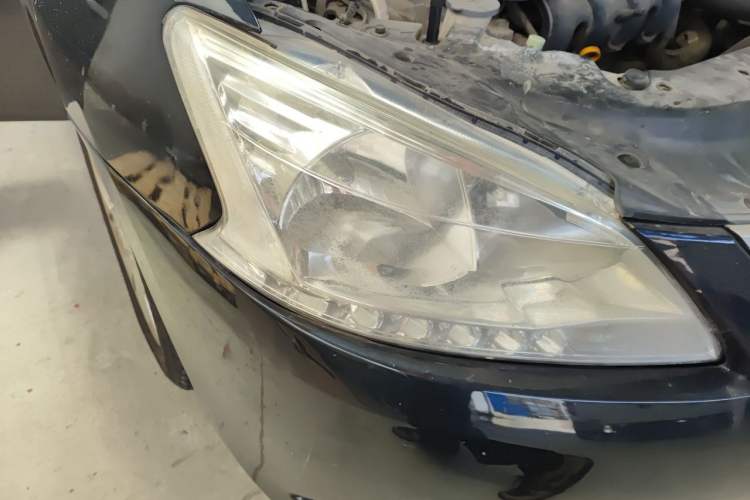 Used Nissan Sylphy 2014 1.6XV CVT Deluxe Edition Right Front Headlight