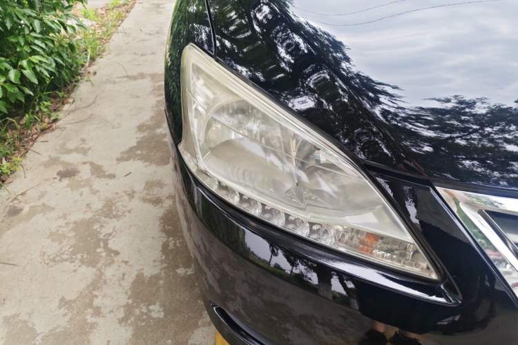 Used Nissan Sylphy 2014 1.6XV CVT Deluxe Edition Right Front Headlight