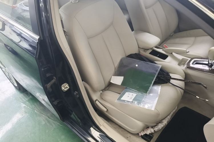 Used Nissan Sylphy 2014 1.6XV CVT Deluxe Edition Right Front Seat