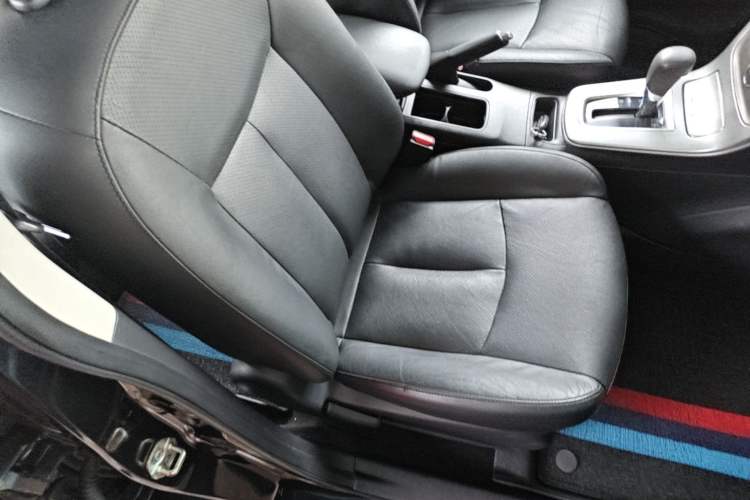 Used Nissan Sylphy 2014 1.6XV CVT Deluxe Edition Right Front Seat