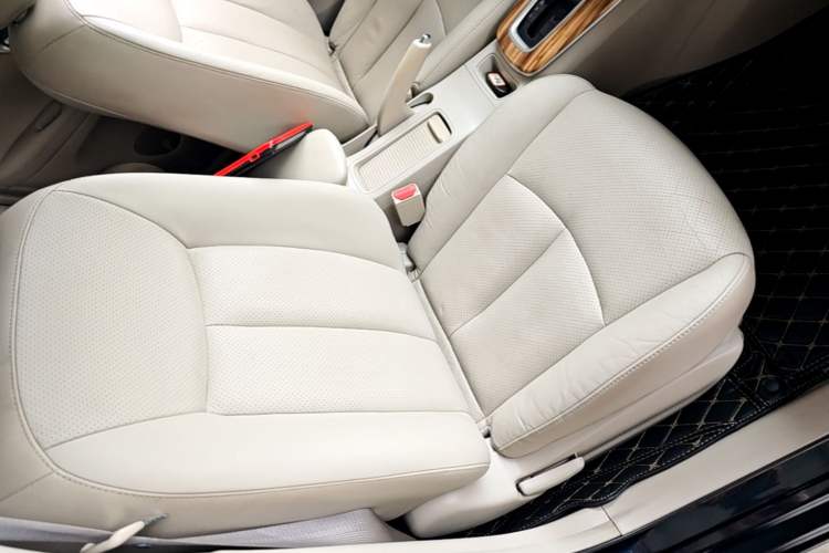 Used Nissan Sylphy 2014 1.6XV CVT Deluxe Edition Right Front Seat