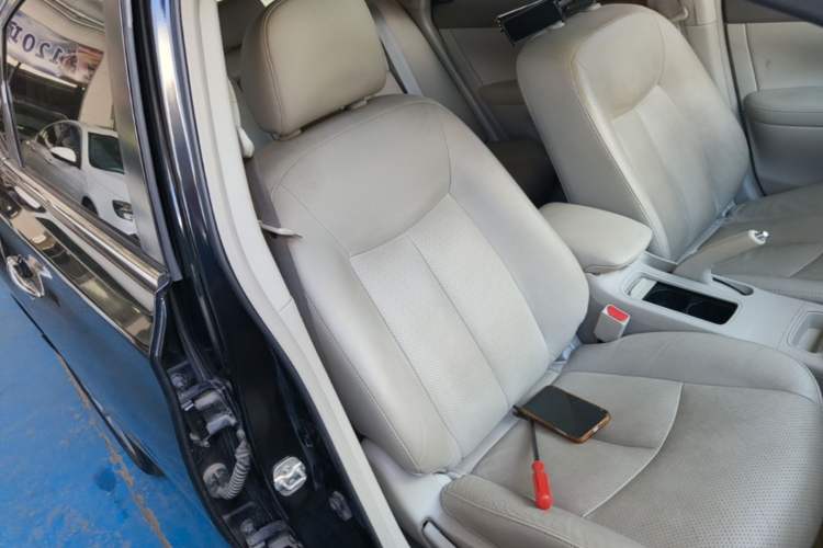 Used Nissan Sylphy 2014 1.6XV CVT Deluxe Edition Right Front Seat