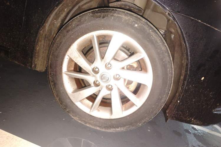 Used Nissan Sylphy 2014 1.6XV CVT Deluxe Edition Right Front Wheel Hub