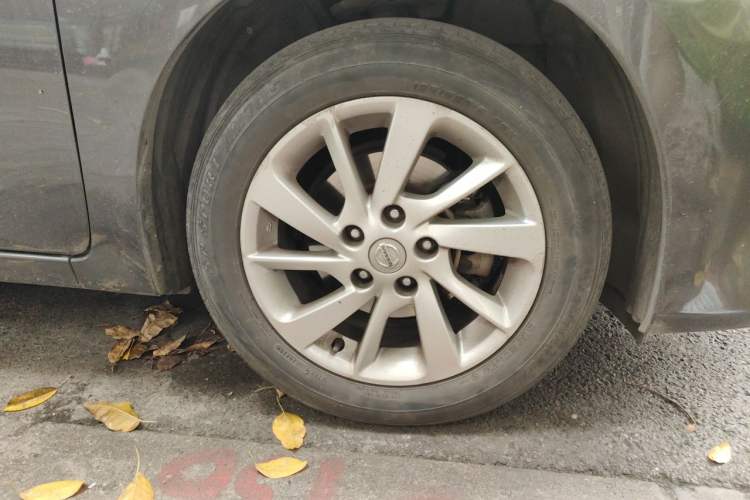 Used Nissan Sylphy 2014 1.6XV CVT Deluxe Edition Right Front Wheel Hub