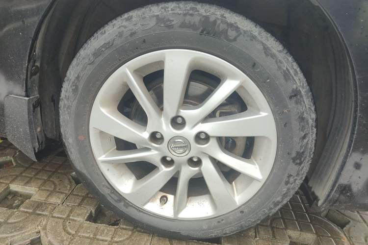 Used Nissan Sylphy 2014 1.6XV CVT Deluxe Edition Right Front Wheel Hub