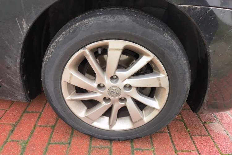 Used Nissan Sylphy 2014 1.6XV CVT Deluxe Edition Right Front Wheel Hub