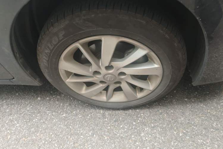 Used Nissan Sylphy 2014 1.6XV CVT Deluxe Edition Right Front Wheel Hub