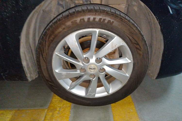 Used Nissan Sylphy 2014 1.6XV CVT Deluxe Edition Right Front Wheel Hub