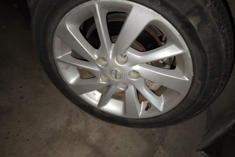 Used Nissan Sylphy 2014 1.6XV CVT Deluxe Edition Right Front Wheel Hub