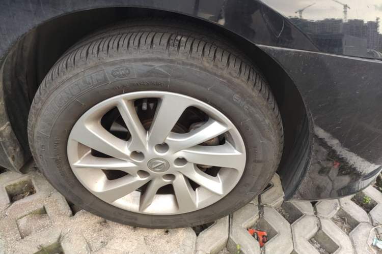 Used Nissan Sylphy 2014 1.6XV CVT Deluxe Edition Right Front Wheel Hub