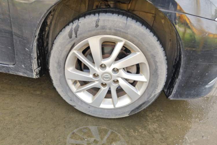Used Nissan Sylphy 2014 1.6XV CVT Deluxe Edition Right Front Wheel Hub