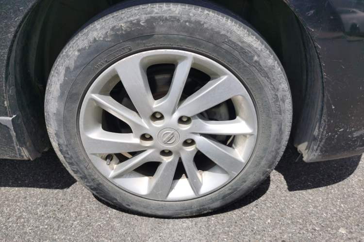 Used Nissan Sylphy 2014 1.6XV CVT Deluxe Edition Right Front Wheel Hub