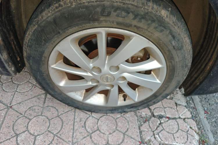 Used Nissan Sylphy 2014 1.6XV CVT Deluxe Edition Right Front Wheel Hub