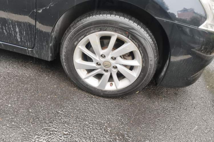 Used Nissan Sylphy 2014 1.6XV CVT Deluxe Edition Right Front Wheel Hub