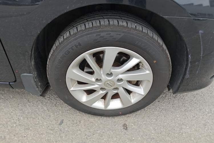 Used Nissan Sylphy 2014 1.6XV CVT Deluxe Edition Right Front Wheel Hub