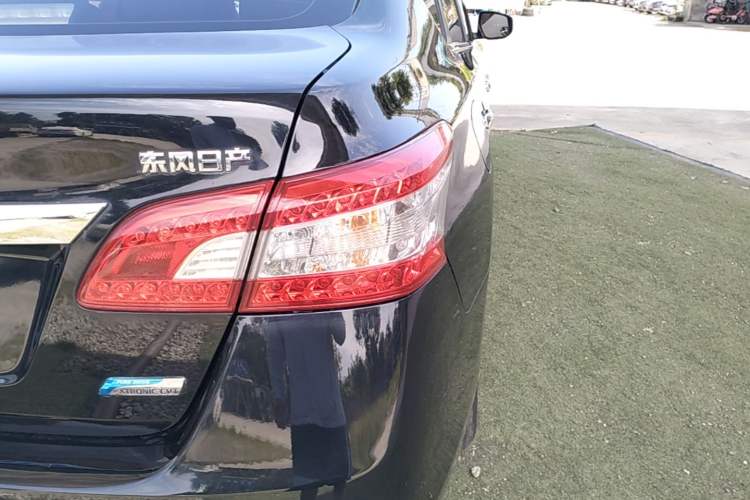 Used Nissan Sylphy 2014 1.6XV CVT Deluxe Edition Right Rear Taillight