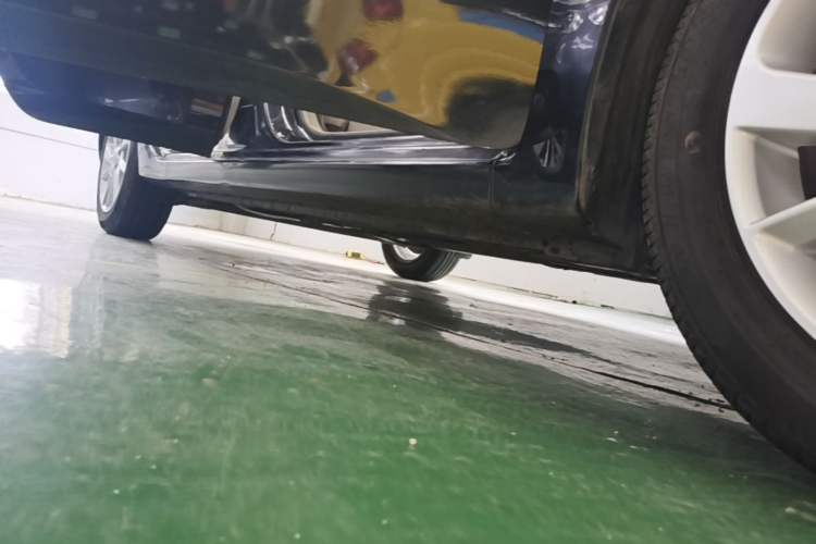 Used Nissan Sylphy 2014 1.6XV CVT Deluxe Edition Right Side Sill
