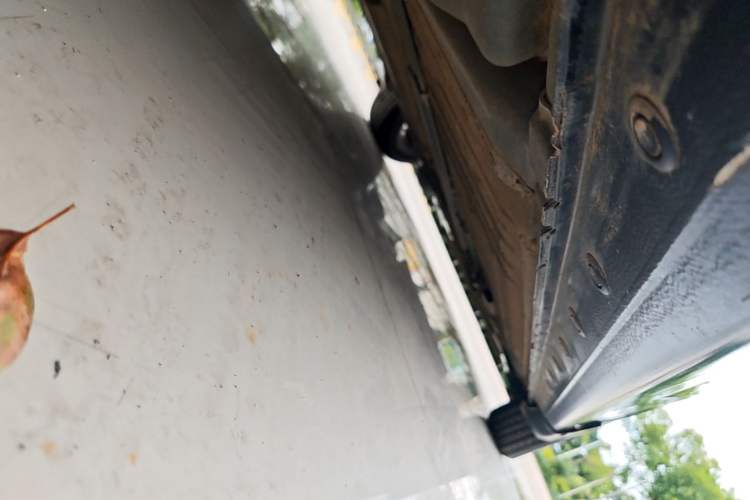 Used Nissan Sylphy 2014 1.6XV CVT Deluxe Edition Right Side Sill