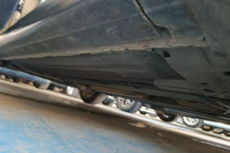 Used Nissan Sylphy 2014 1.6XV CVT Deluxe Edition Right Side Sill