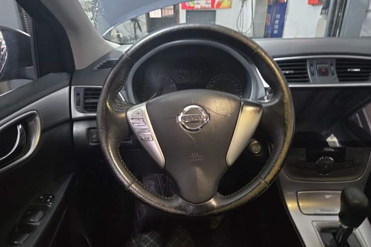 Used Nissan Sylphy 2014 1.6XV CVT Deluxe Edition Steering Wheel