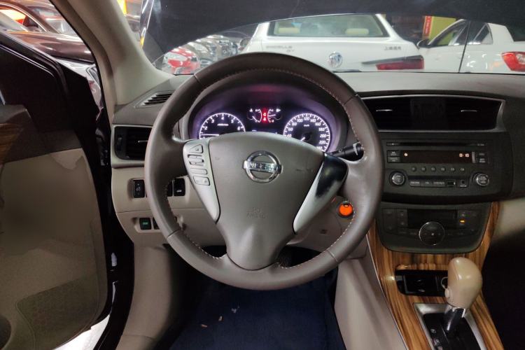 Used Nissan Sylphy 2014 1.6XV CVT Deluxe Edition Steering Wheel