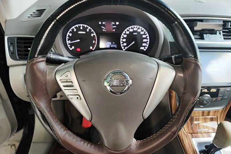 Used Nissan Sylphy 2014 1.6XV CVT Deluxe Edition Steering Wheel