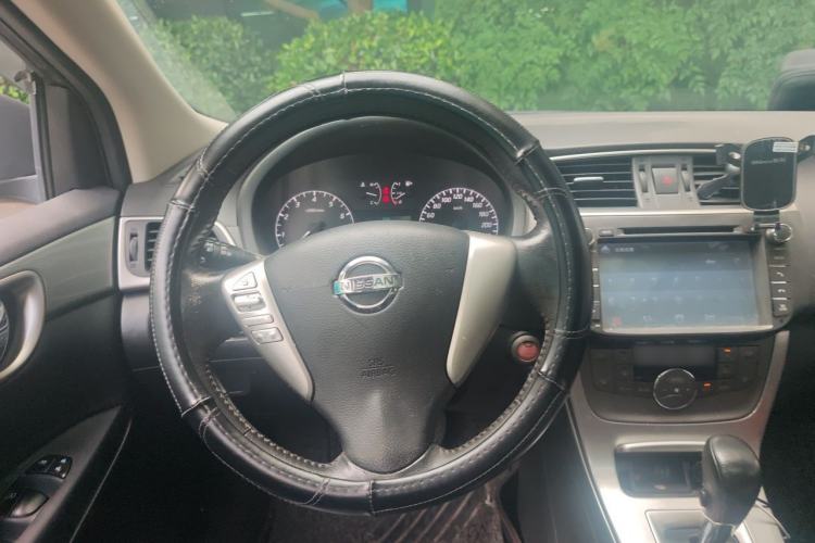 Used Nissan Sylphy 2014 1.6XV CVT Deluxe Edition Steering Wheel